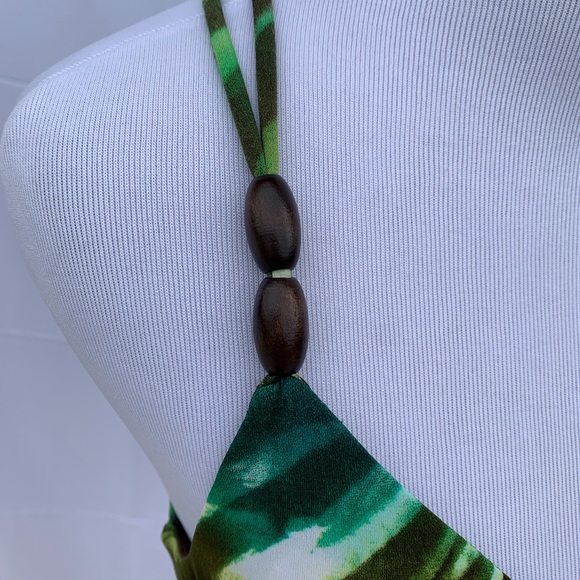 Beautiful Dress - Picture 3 of 6